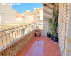 ¡AMPLIA VIVIENDA SOBRE ALMACÉN EN LA LOMA DE LA MEZQUITA!