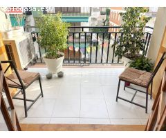 ¡ÁTICO CON SOLARIUM PRIVADO A UN PASO DE LA PLAYA DE COMARRUGA!