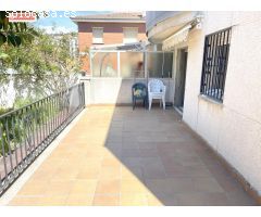 ¡INMEJORABLE PLANTA BAJA, CON GRAN TERRAZA Y PARTE AJARDINADA, ADEMAS DE PISCINA COMUNITARIA!