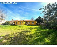 PARCELA DE 3000 M2 SEGREGABLE EN TRES CON DOS CHALETS