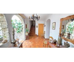 EXCLUSIVA CASA DE TRES PLANTAS EN EL CORAZÓN DE CÓRDOBA