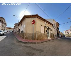Oportunidad¡¡ Amplia vivienda familiar, planta baja y excelente ubicación