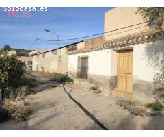 PARCELA CON VIVIENDA Y NAVE