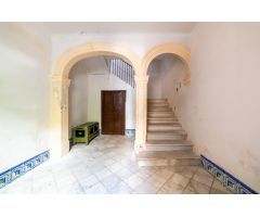 VENTA DE EDIFICIO SEÑORIAL JUNTO A PUERTA PURCHENA!!!