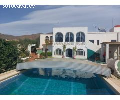VENTA DE PARCELA DE 2000 MTS  CON DOS VIVIENDAS UNIFAMILIARES Y PISCINA PRIVADA