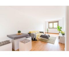 Piso Impecable en Juan Carlos I: Comodidad y Estilo a Tu Alcance