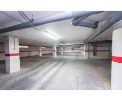Plaza de garaje en venta en AVDA ARQUITECTE ANTONI GILABERT, PEDREGUER