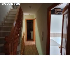 VIVIENDA DE TRES PLANTAS EN VENTA EN CREVILLENTE