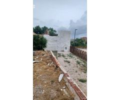 EXCELENTE VIVIENDA PARA REFORMAR EN ASPE