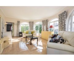 CHALET INDEPENDIENTE con parcela de 834m2 en Torrevieja