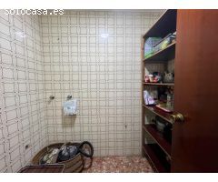 Piso amplio y luminoso con 3 dormitorios espaciosas en Dolores , Alicante