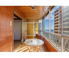 Oportunidad con vistas al mar de 3 dormitorios 2 baños y piscina