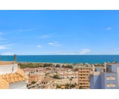 ¡Vistas al Mar y Comodidad en Torreblanca! Ático Dúplex de 3 Habitaciones + 1  baño