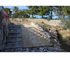 CASA DE CAMPO EN CREVILLENTE CON PARCELA DE 4800 M2
