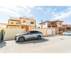 Villa en Urbanización Aguas Nuevas (Torrevieja )