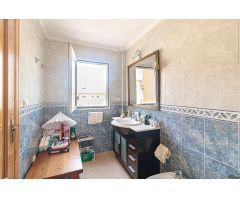 Almoradí, Piso 146m2 3 habitaciones + 2 baños, y plaza de garaje