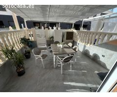 Duplex con piscina totalmente reformado y amueblado a estrenar, a 80 metros de la Playa de La Mata
