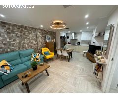 Duplex con piscina totalmente reformado y amueblado a estrenar, a 80 metros de la Playa de La Mata