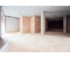 Local comercial en Granada zona Centro, 183 m. de superficie, junto a la plaza de Derecho,