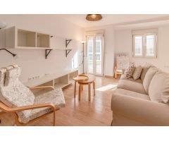 AMPLIO Y LUMINOSO APARTAMENTO EN PLENO CASCO URBANO DE ESTEPONA