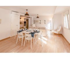 AMPLIO Y LUMINOSO APARTAMENTO EN PLENO CASCO URBANO DE ESTEPONA
