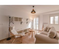 AMPLIO Y LUMINOSO APARTAMENTO EN PLENO CASCO URBANO DE ESTEPONA
