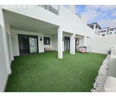 Magnifico bajo cerca del mar en urbanizacion moderna y con gran terraza