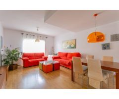 PRECIOSA CASA EN ARMILLA, ZONA CENTRO COMERCIAL NEVADA