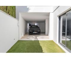 ESPECTACULAR VIVIENDA CON PISCINA Y GIMNASIO CON JACUZZI