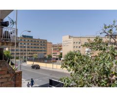 Oportunidad casa en pleno Centro Avda Dilar con Avda America