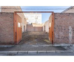 SOLAR EN ARMILLA JUNTO AL CENTRO DE SALUD