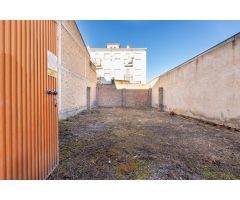 SOLAR EN ARMILLA JUNTO AL CENTRO DE SALUD