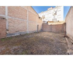 SOLAR EN ARMILLA JUNTO AL CENTRO DE SALUD