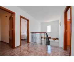 EN VENTA PRECIOSA CASA EN COLOMERA