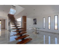 Espectacular casa en la Urbanización los Cortijos ( Cubillas )
