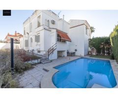 ESPECTACULAR CHALET EN LA URB. VILLAS BLANCAS