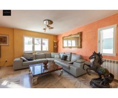 ESPECTACULAR CHALET EN LA URB. VILLAS BLANCAS