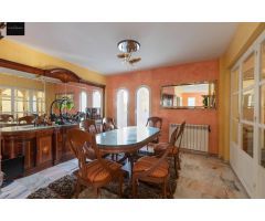 ESPECTACULAR CHALET EN LA URB. VILLAS BLANCAS