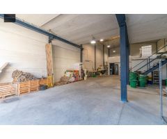 NAVE EN VENTA EN EL POLÍGONO JUNCARIL