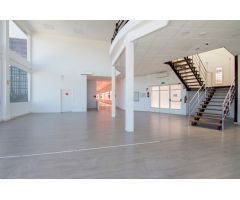 Nave industrial junto Kinepolis y Decathlon