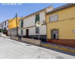 Casa junto al ayuntamiento de Pinos Puente