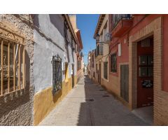 Casa para reformar en el centro de la Zubia