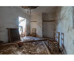 Casa para reformar en el centro de la Zubia