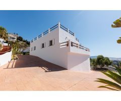 Villa lujo en Salobreña Urb. Monte de los Almendros