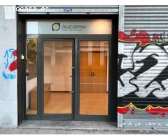 LOCAL COMERCIAL  Y PLAZA DE PARKING EN COVADONGA