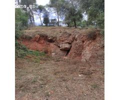 TERRENY URBÀ ENVOLTAT DE NATURALESA