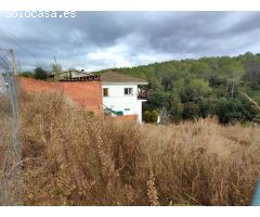 TERRENO URBANO EN TRES NIVELES