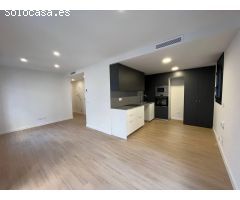 Piso reformado en la zona de Roses centro