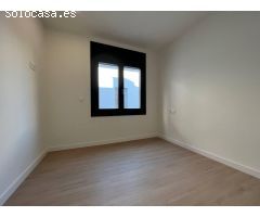 Piso reformado en la zona de Roses centro