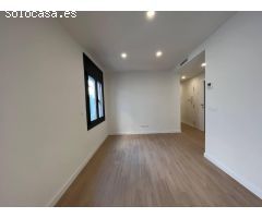 Piso reformado en la zona de Roses centro